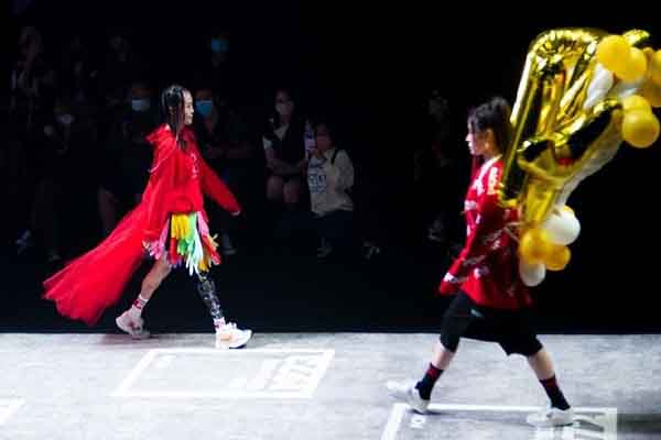 Nghị lực vượt qua nghịch cảnh của ‘cô gái thép’