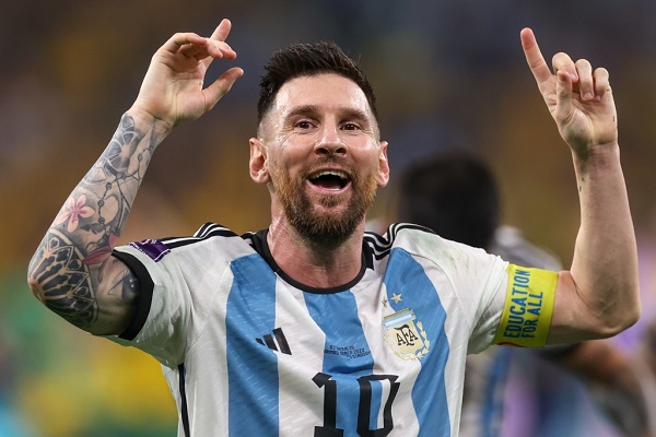 Được đề nghị mức lương 400 triệu euro/năm, Messi hẹn tái đấu với Ronaldo tại giải VĐQG Ả Rập Xê Út