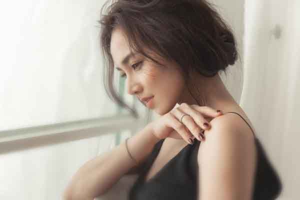 Vẻ rạng rỡ của ‘gái hai con’ Đinh Ngọc Diệp