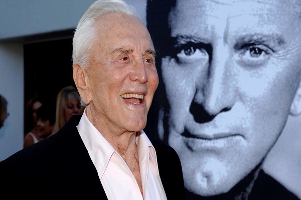 ‘Huyền thoại điện ảnh’ Kirk Douglas qua đời ở tuổi 103