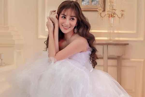 Nhan sắc trẻ trung của ‘nữ hoàng dancesport’ Khánh Thi 