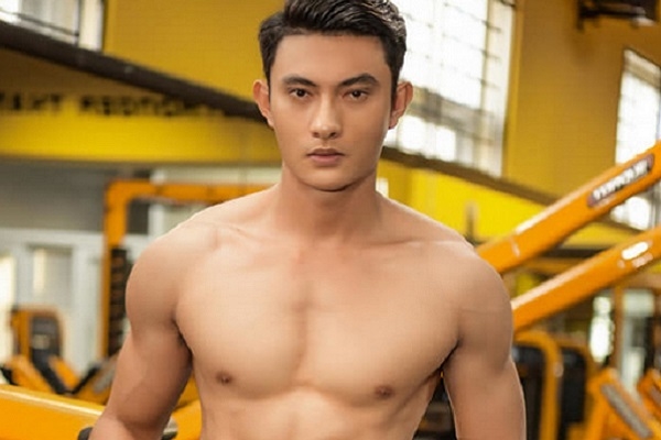 Vừa đăng quang, Mister Việt Nam đã lao đao vì tin nhắn gạ tình