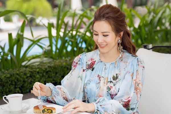 Hoa hậu Thu Hoài: ‘Đàn bà hơn nhau ở tấm chồng, có phải không?’