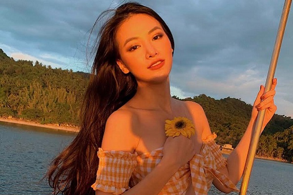 Phương Khánh kỷ niệm 1 năm đăng quang Miss Earth bằng hình ảnh bikini nóng bỏng