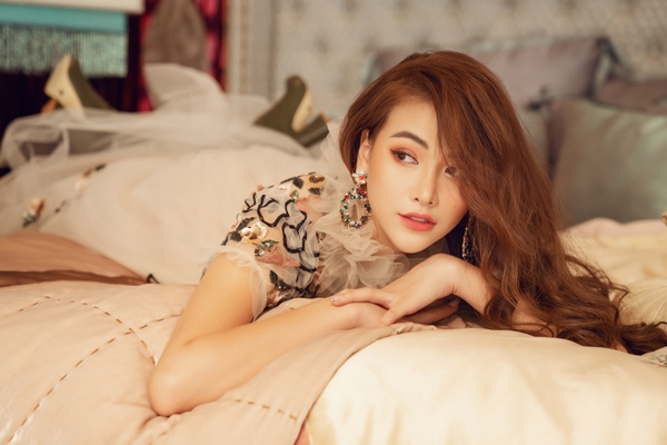 Hoa hậu Phương Khánh ngày càng quyến rũ, tiết lộ kế hoạch cho năm 2020