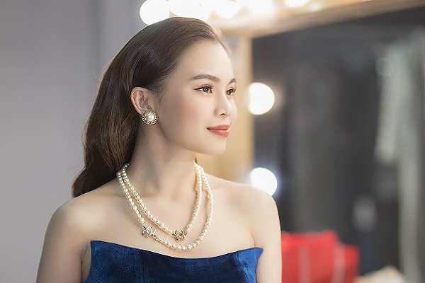 Giang Hồng Ngọc nói gì trước nghi án ‘dao kéo’ sau khi sinh con