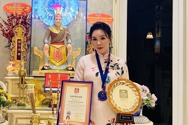 Truyền thông quốc tế đưa tin Hồ Quỳnh Hương đạt kỷ lục thế giới