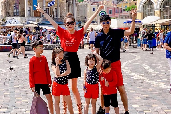 Gia đình vàng Lý Hải – Minh Hà dắt nhau đi thăm quan suốt mùa hè