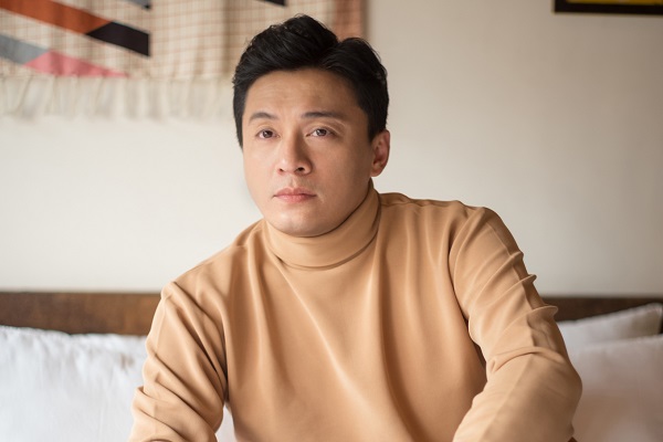 Lam Trường ‘đốn tim’ người hâm mộ với loạt ảnh thách thức thời gian