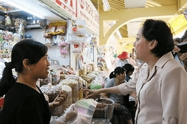 Bộ Y tế chỉ đạo tăng cường đảm bảo an toàn thực phẩm Tết Tân Sửu 2021