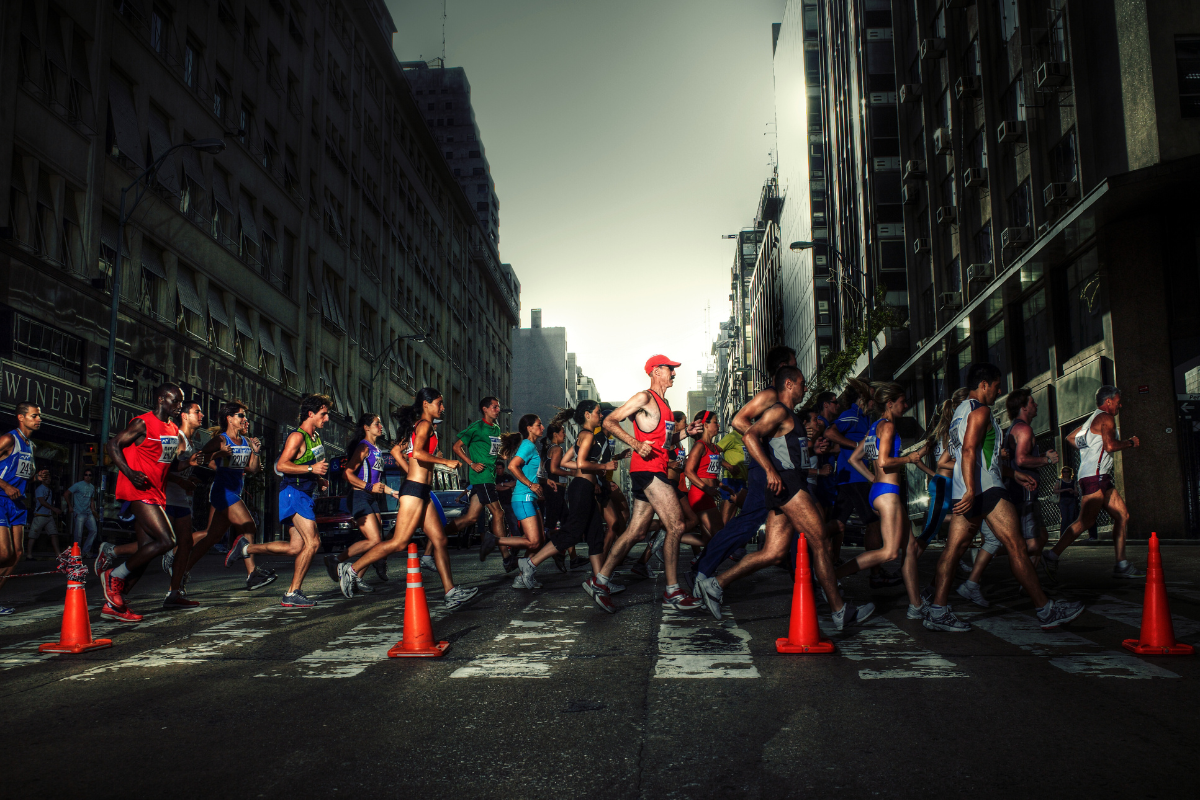 Chạy marathon đêm ngày càng phổ biến. Lý do vì sao?