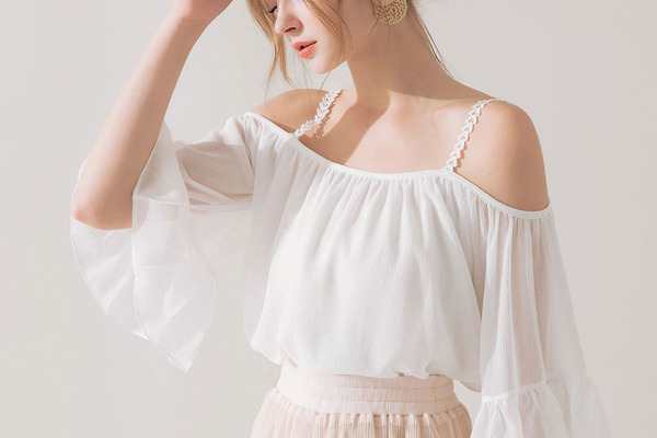 Top 5 kiểu áo mát mẻ nhất định phải có trong tủ đồ ngày hè