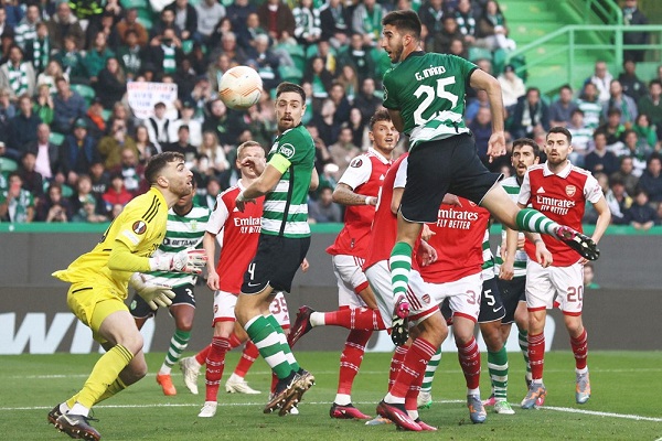 Arsenal hòa kịch tính trước Sporting Lisbon tại Europa League