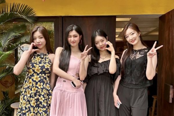 Màn đọ sắc hiếm có của Á hậu Phương Nhi cùng dàn hậu Hàn Quốc