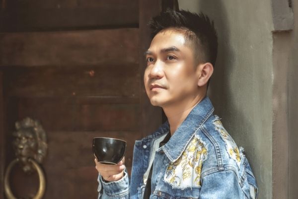 Phạm Khánh Hưng trở lại thị trường nhạc Việt