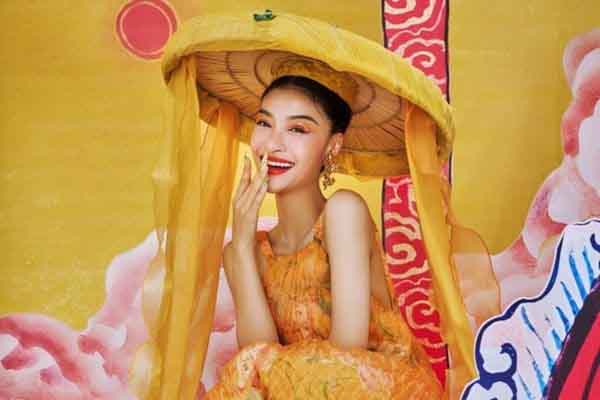 Vẻ đẹp đậm chất Á Đông của Lona Kiều Loan trong bộ ảnh Tết 2023