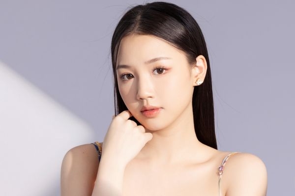 AMEE phát hành ‘Ưng quá chừng’ phiên bản 5 phút vì fans ‘biểu tình’