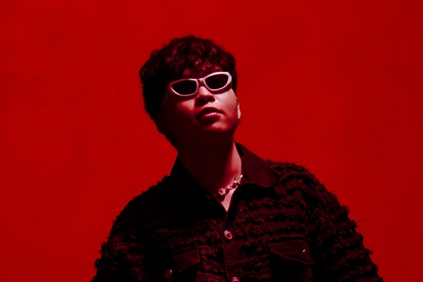 ‘Tân binh’ Dab ra mắt MV ‘Cho anh quên em là ai’