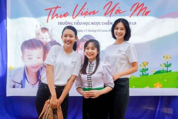 Nông Thuý Hằng và Hoa Đan làm tình nguyện viên chương trình ‘Thư viện ước mơ’