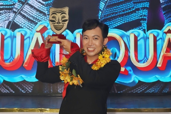 Năm Chà đăng quang ‘Cười xuyên Việt 2022’