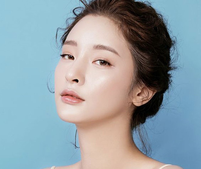 Hai phong cách trang điểm độc đáo