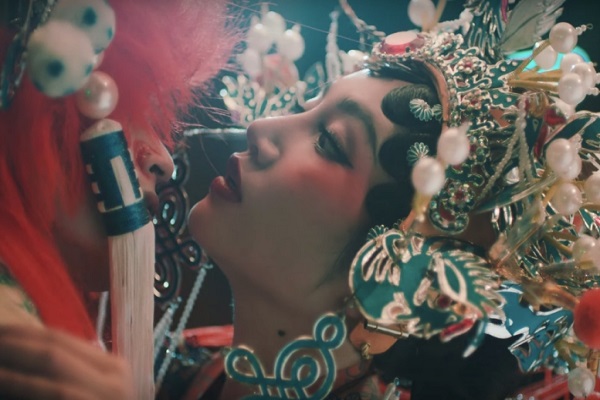 Orange ra mắt MV ‘Chân ái’: Cổ trang, liêu trai và drama đấu đá ‘một mất một còn’