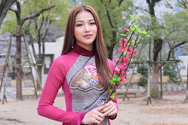 Phương Khánh đón Xuân cùng kiều bào Việt Nam tại Nhật Bản