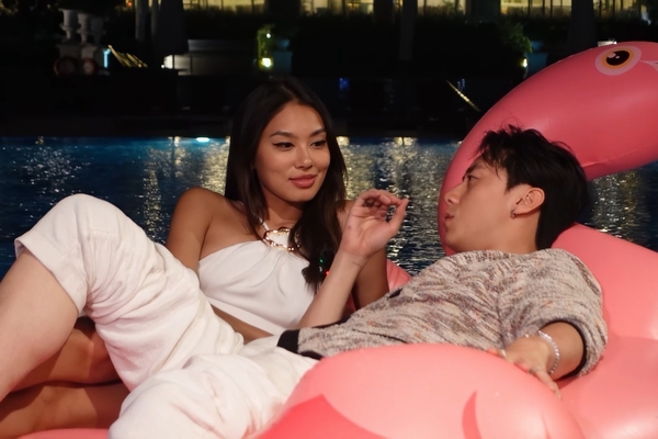 Let’s Feast Vietnam: Á hậu Thảo Nhi Lê và Rocker Nguyễn ‘hẹn hò’ thân mật