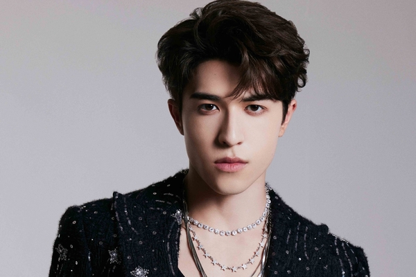 Mỹ nam Thái Lan thông thạo 4 ngoại ngữ đến Việt Nam