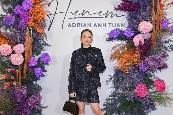 Ra mắt cùng ngày, Bảo Uyên vượt Sơn Tùng M-TP đạt ‘Top 1 Itunes Vietnam’