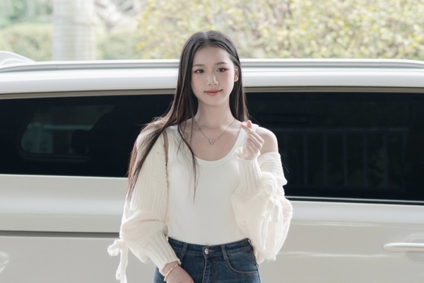 ‘Nàng thơ’ AMEE cực xinh trong loạt ảnh sang Mỹ dự sự kiện