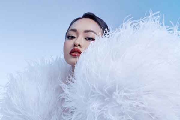 Phong cách thời trang đột phá của Á hậu Mai Ngô