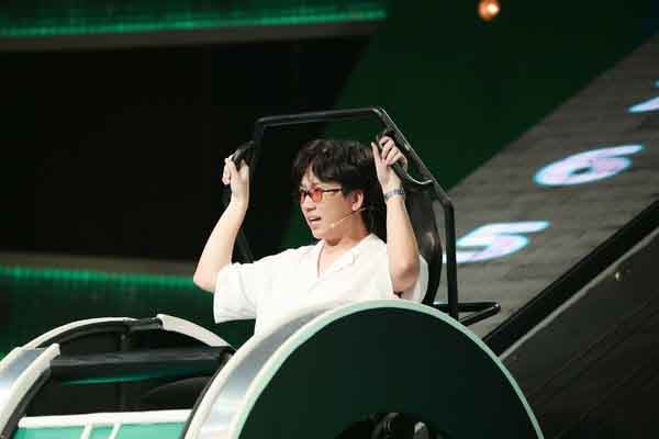 Nhanh như chóp: Phát La ‘tức điên’ vì bị Trường Giang và Hari Won chọc ghẹo