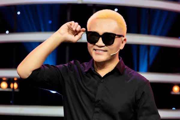 Mái tóc Đại Nghĩa trở thành tâm điểm tại ‘Gương mặt thân quen’