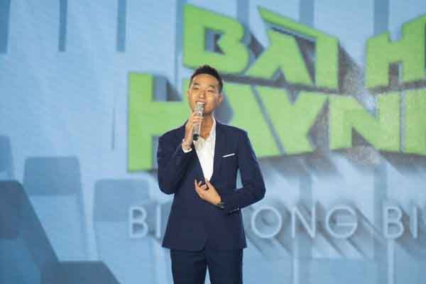 Chàng trai khiến Hương Giang ‘đổ đứ đừ’ vì vẻ điển trai và tài sáng tác