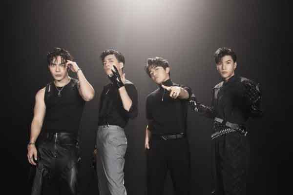 F4 ‘2 ngày 1 đêm’ hội tụ trong ‘Tất cả đứng im’ của Ngô Kiến Huy