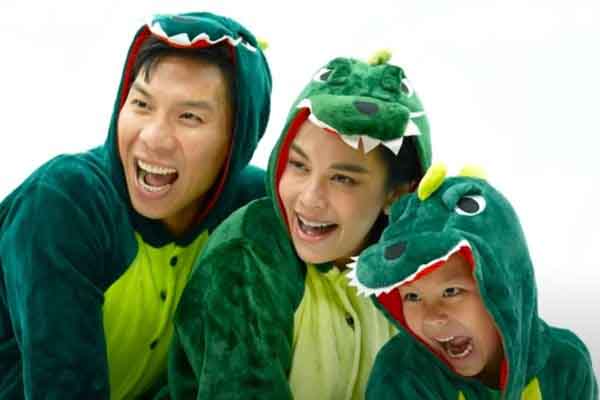 Vừa tháo mặt nạ, O Sen Ngọc Mai nắm tay chồng con tham gia show thực tế ‘Thử thách lớn khôn’