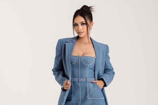 Ngọc Châu kêu gọi thành công dự án ‘Phép màu y tế’, khoe ‘outfit’ sành điệu đầu tiên tại Mỹ