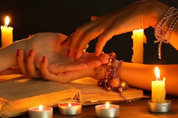 Barnum: Hiệu ứng của sự nhận vơ từ bói toán trên mạng