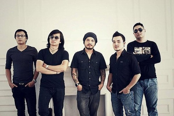 Vắng Trần Lập, ban nhạc ‘Bức Tường’ vẫn mạnh mẽ ngày trở lại