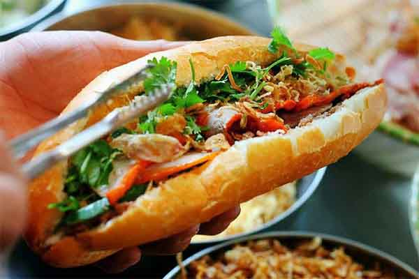 Bánh mì ở Sài Gòn – hương vị của nhớ, của thương