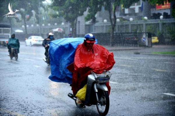 Ảnh hưởng từ bão số 2, mưa lớn khắp cả nước