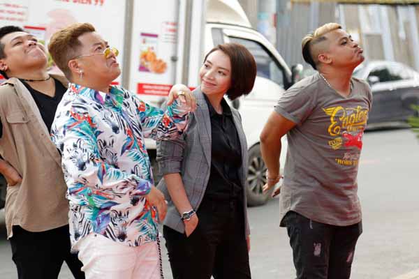 Chị Mười Ba thu nạp 650.000 huynh đệ trong một tuần