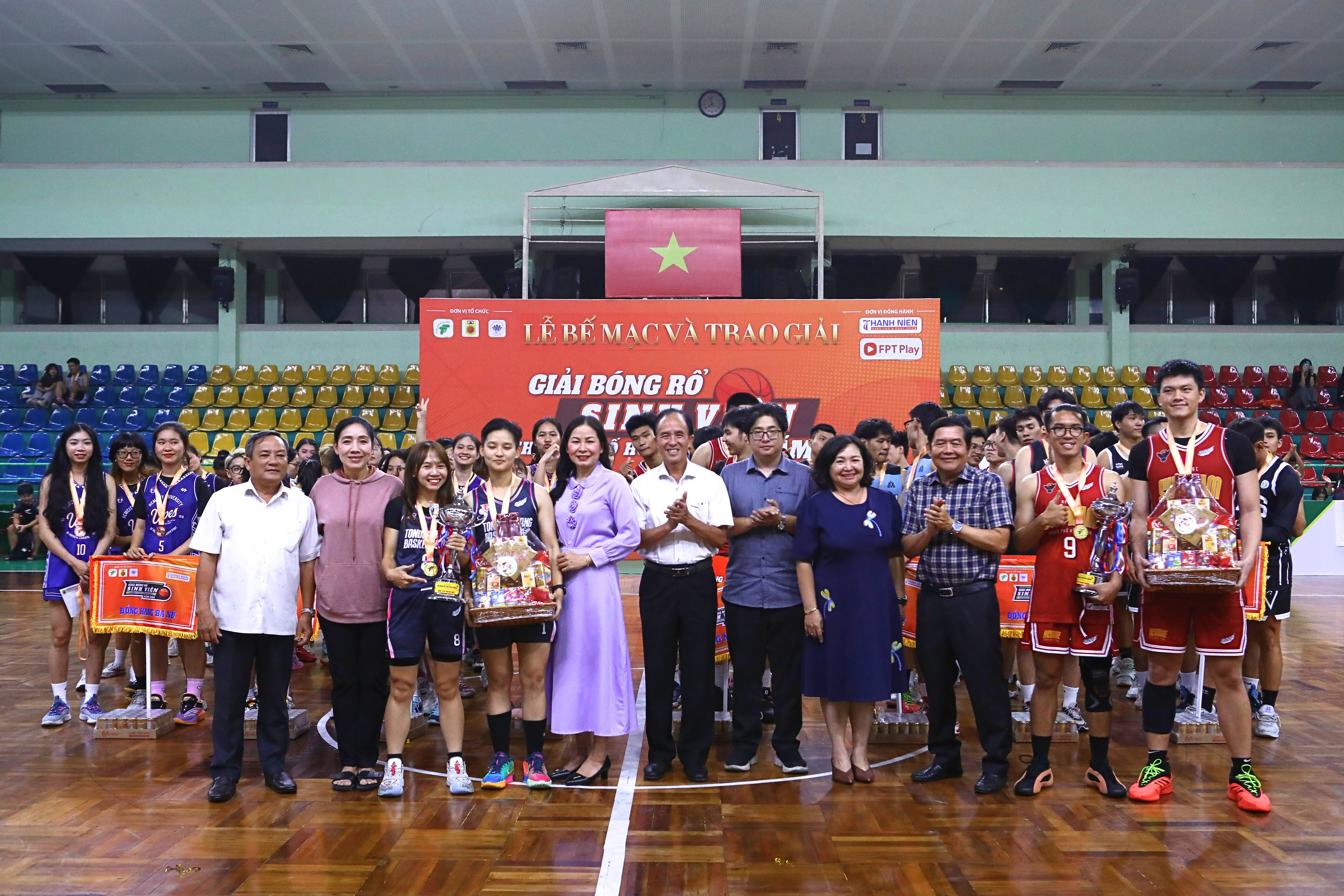 Bế mạc Giải bóng rổ sinh viên TP.HCM năm 2024: Những khoảnh khắc đáng nhớ của tuổi trẻ