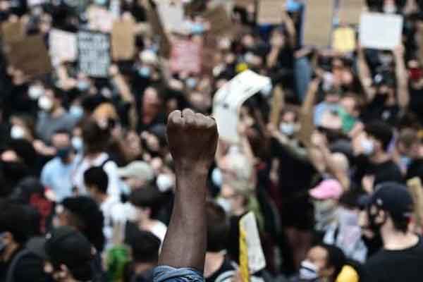 Washington tố Trung Quốc lợi dụng cái chết của George Floyd để tuyên truyền chống Mỹ