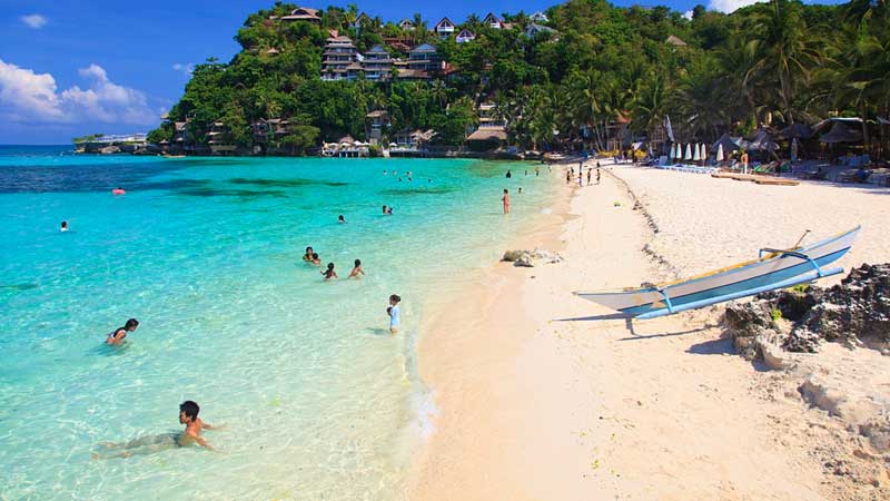 Philippines đóng cửa thiên đường Boracay, “phát súng” đầu tiên kiểm soát du khách Trung Quốc