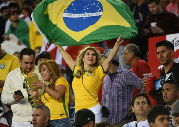 Brazil đại thắng triệu fan mở hội ăn mừng