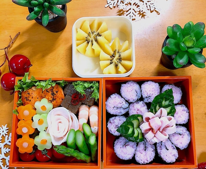 Những bữa ăn rực rỡ sắc hoa của vợ Việt trên đất Nhật