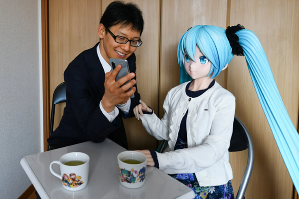 Ca sĩ ảo: từ sống ảo, hát ảo đến thần tượng ảo ‘lên ngôi’