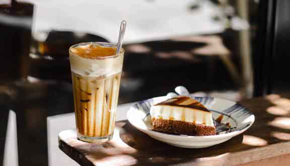 Uống cà phê vào những khung giờ này, bạn vừa mệt mỏi vừa xuống sắc